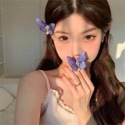 战火中的小狐狸